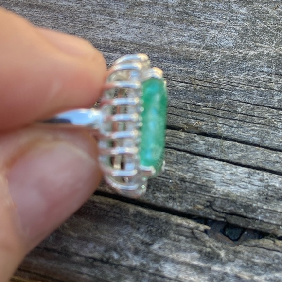 Emerald Ring - Picture 10 of 13